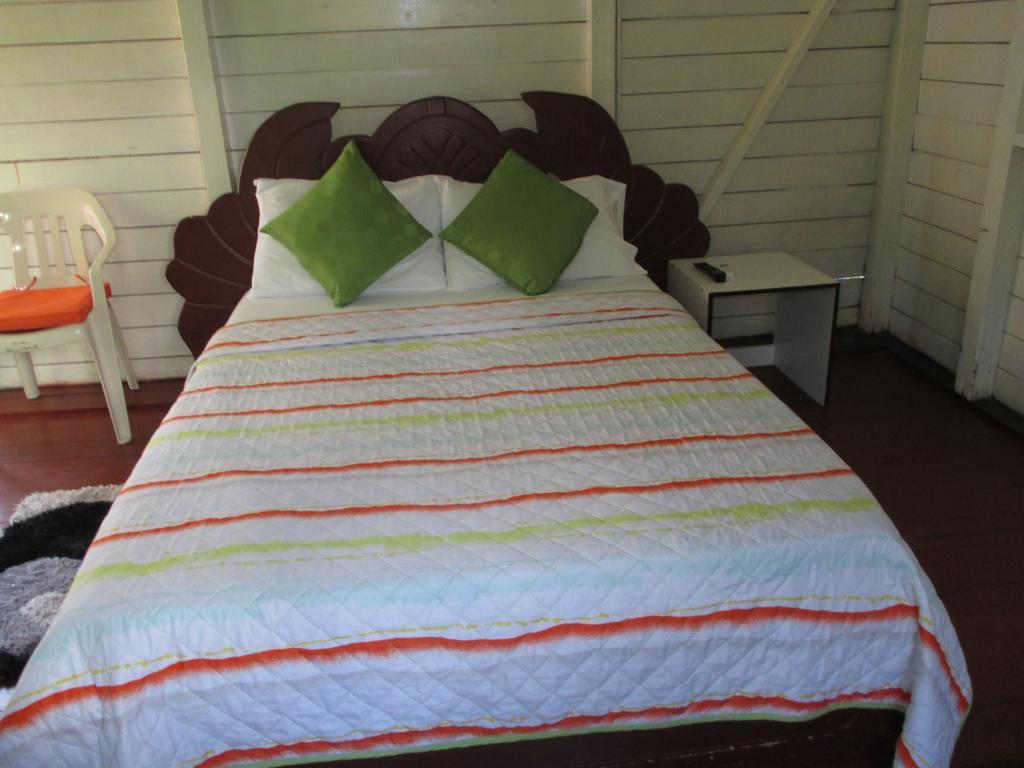 Hotel Flemming Tree Providencia Island Exterior foto